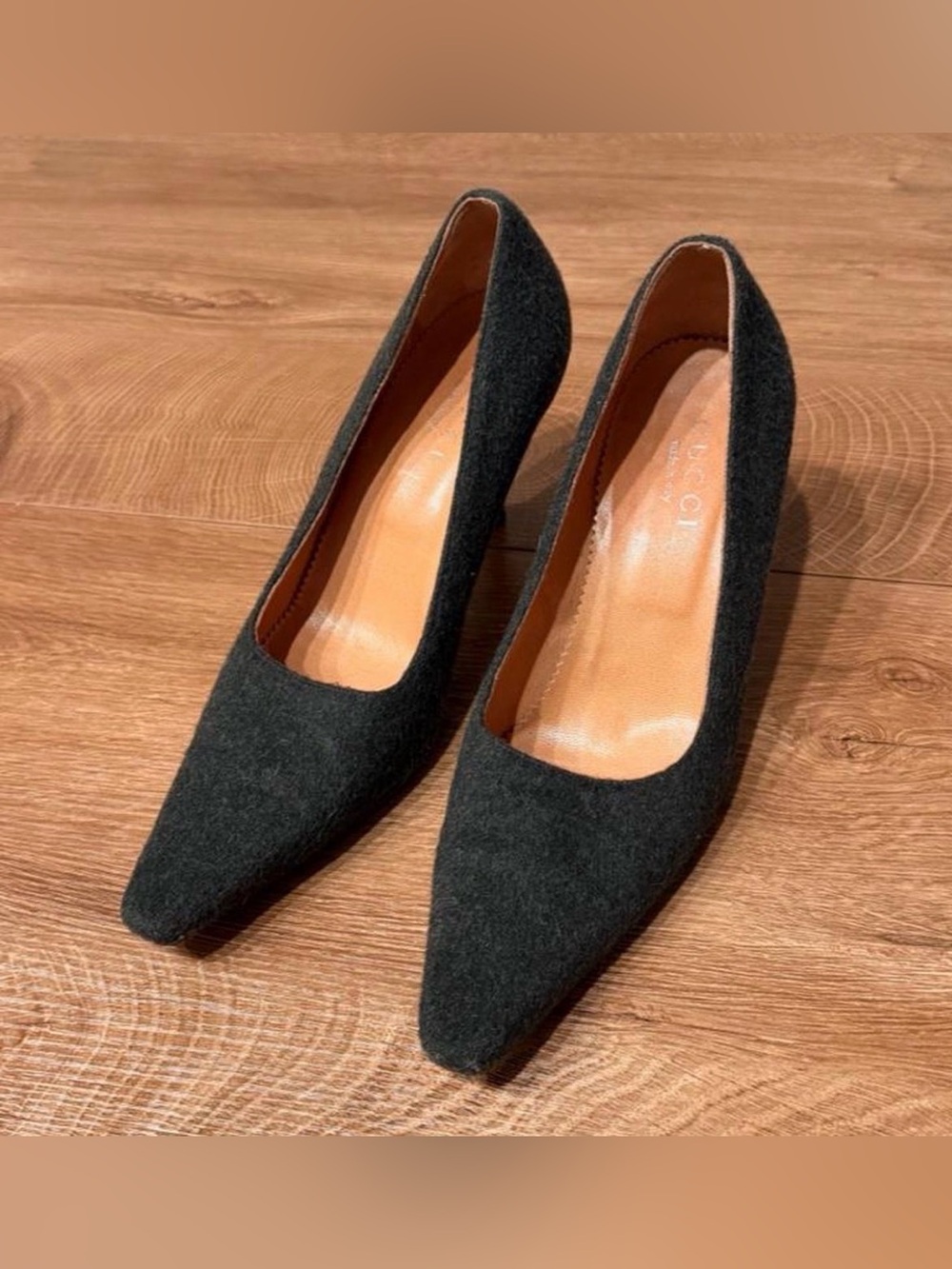 vintage gucci pumps